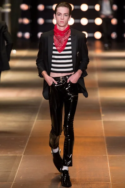 Look 37
